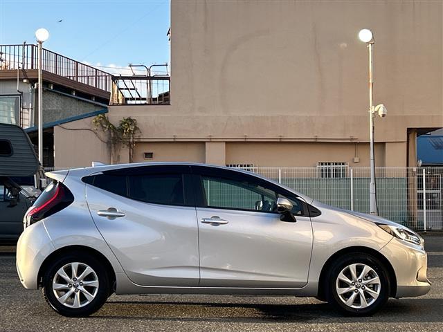 アクア Z ワンオーナー 純正ナビ 純正15インチAW 純正フロアマット 全方位カメラ アイドリングストップ ウィンカーミラー クルーズコントロール ETC 保証書 取扱説明書(35枚目)