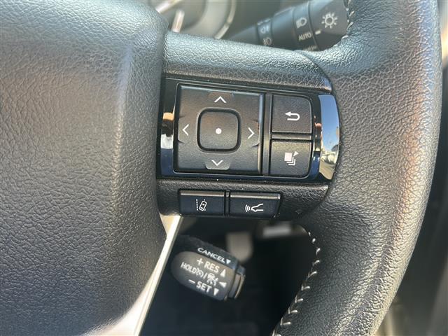 ハイラックス Ｚ　禁煙／純正ナビ／ＧＲフロントエアロ／ＧＲサイドステップ／社外ドライブレコーダー／前後クリアランスソナー／追従機能付きクルーズコントロール／レーンキープアシスト／ＥＴＣ／純正１７インチＡＷ／スペアキー（13枚目）