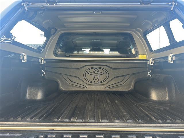 ハイラックス Ｚ　禁煙／純正ナビ／ＧＲフロントエアロ／ＧＲサイドステップ／社外ドライブレコーダー／前後クリアランスソナー／追従機能付きクルーズコントロール／レーンキープアシスト／ＥＴＣ／純正１７インチＡＷ／スペアキー（32枚目）