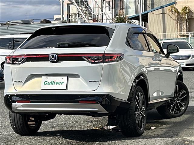 ヴェゼル e:HEV Z ワンオナ/禁煙/純正ナビ/ドラレコ/ETC/バックカメラ/シートヒーター/レーンキープアシスト/クルーズコントロール/プリクラッシュ/パワーバックドア/置くだけ充電/純正フロアマット/純正AW(3枚目)