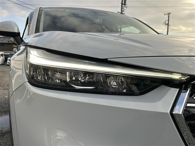 ヴェゼル e:HEV Z ワンオナ/禁煙/純正ナビ/ドラレコ/ETC/バックカメラ/シートヒーター/レーンキープアシスト/クルーズコントロール/プリクラッシュ/パワーバックドア/置くだけ充電/純正フロアマット/純正AW(10枚目)