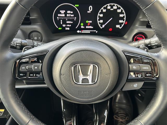 ヴェゼル e:HEV Z ワンオナ/禁煙/純正ナビ/ドラレコ/ETC/バックカメラ/シートヒーター/レーンキープアシスト/クルーズコントロール/プリクラッシュ/パワーバックドア/置くだけ充電/純正フロアマット/純正AW(18枚目)