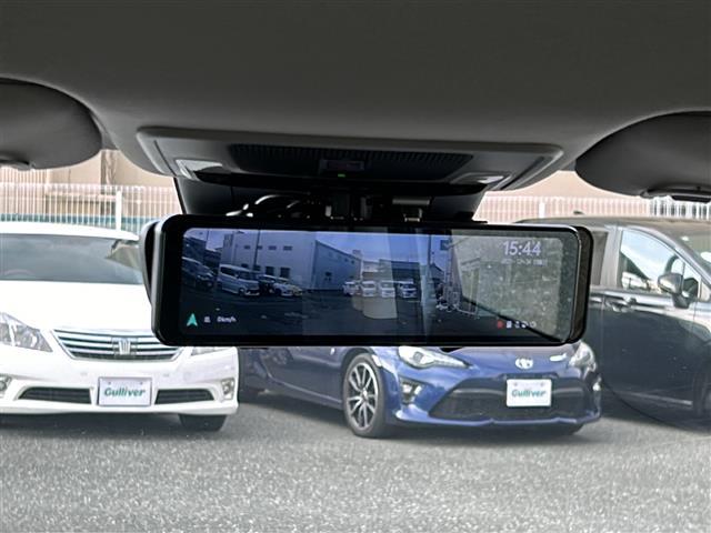 ヴェゼル e:HEV Z ワンオナ/禁煙/純正ナビ/ドラレコ/ETC/バックカメラ/シートヒーター/レーンキープアシスト/クルーズコントロール/プリクラッシュ/パワーバックドア/置くだけ充電/純正フロアマット/純正AW(24枚目)