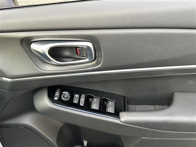 ヴェゼル e:HEV Z ワンオナ/禁煙/純正ナビ/ドラレコ/ETC/バックカメラ/シートヒーター/レーンキープアシスト/クルーズコントロール/プリクラッシュ/パワーバックドア/置くだけ充電/純正フロアマット/純正AW(36枚目)