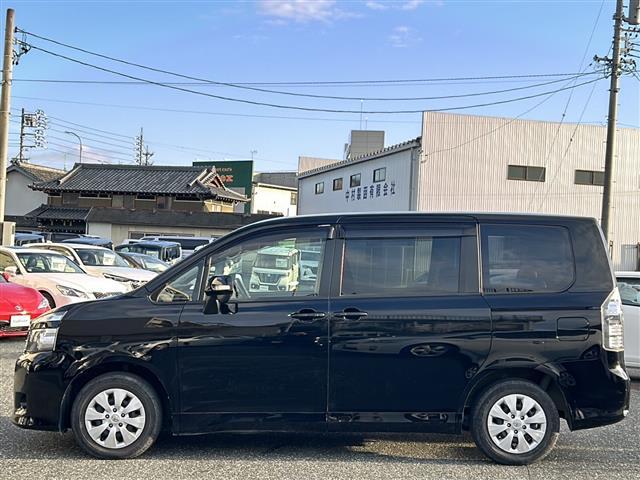 ヴォクシー Ｘ　Ｌエディション　純正７インチナビ／ワンオーナー／ビルトインＥＴＣ／Ｂｌｕｅｔｏｏｔｈ接続／バックカメラ／片側パワースライドドア／純正フロアマット／オートライト／ドアバイザー／ウインカーミラー／シートカバー／スマートキ（34枚目）