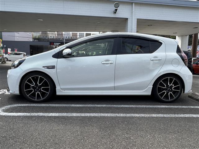 アクア G G’s ☆純正SDナビ・AM/FM/CD/BT/フルセグTV☆バックカメラ☆ステアリングスイッチ☆クルーズコントロール☆前席シートヒーター☆オートライト☆オートハイビーム☆衝突軽減ブレーキ(5枚目)