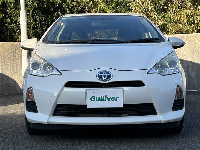 アクア Ｓ　純正ナビ／フルセグＴＶ／ＤＶＤ再生／ＥＴＣ／バックカメラ／Ｂｌｕｅｔｏｏｔｈ／ステアリングスイッチ／電格ミラー／スマートキー（3枚目）