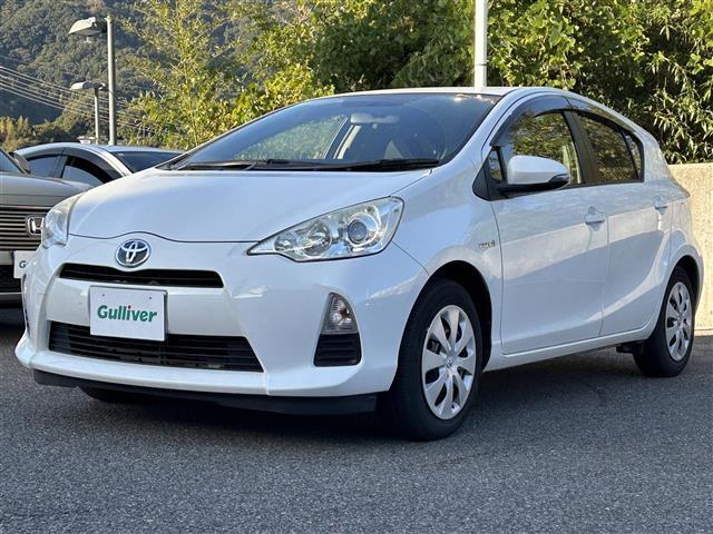 アクア Ｓ　純正ナビ／フルセグＴＶ／ＤＶＤ再生／ＥＴＣ／バックカメラ／Ｂｌｕｅｔｏｏｔｈ／ステアリングスイッチ／電格ミラー／スマートキー（4枚目）