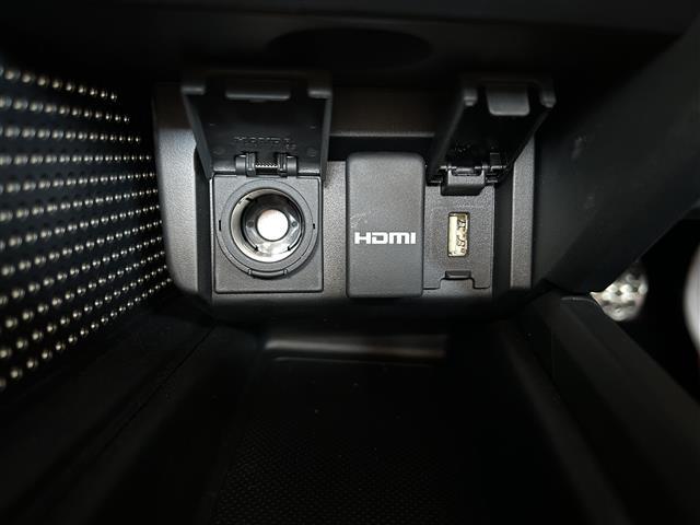 S660 αブルーノレザーエディション ワンオーナー/純正ディスプレイオーディオ(AM、FM、ハンズフリー)/バックカメラ/プッシュスタート/6MT/HDMI/革巻きステアリング/ステアリングリモコン/電動調整ミラー/クルーズコントロール(25枚目)