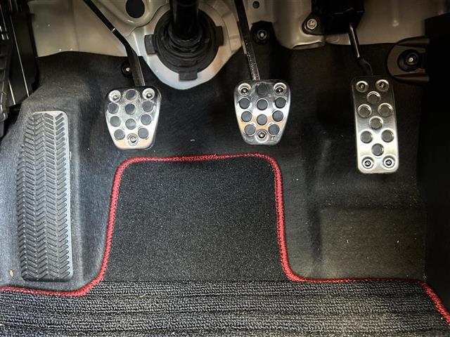 S660 αブルーノレザーエディション ワンオーナー/純正ディスプレイオーディオ(AM、FM、ハンズフリー)/バックカメラ/プッシュスタート/6MT/HDMI/革巻きステアリング/ステアリングリモコン/電動調整ミラー/クルーズコントロール(30枚目)