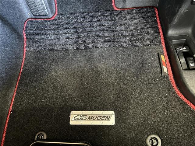 S660 αブルーノレザーエディション ワンオーナー/純正ディスプレイオーディオ(AM、FM、ハンズフリー)/バックカメラ/プッシュスタート/6MT/HDMI/革巻きステアリング/ステアリングリモコン/電動調整ミラー/クルーズコントロール(31枚目)