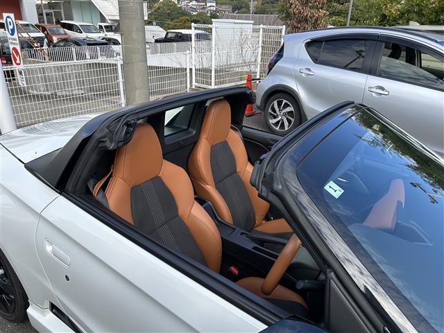 S660 αブルーノレザーエディション ワンオーナー/純正ディスプレイオーディオ(AM、FM、ハンズフリー)/バックカメラ/プッシュスタート/6MT/HDMI/革巻きステアリング/ステアリングリモコン/電動調整ミラー/クルーズコントロール(34枚目)