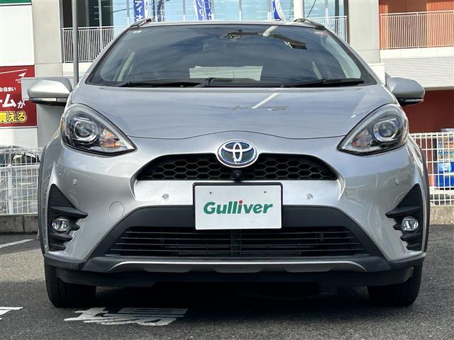 アクア クロスオーバー　純正ＳＤナビ／衝突軽減ブレーキ／前方ドライブレコーダー／全方位カメラ／ステアリングスイッチ／純正フロアマット／ハーフレザーシート／ＬＤＡ／ドアバイザー／オートライト／ＥＴＣ（3枚目）