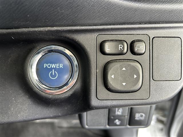 アクア クロスオーバー　純正ＳＤナビ／衝突軽減ブレーキ／前方ドライブレコーダー／全方位カメラ／ステアリングスイッチ／純正フロアマット／ハーフレザーシート／ＬＤＡ／ドアバイザー／オートライト／ＥＴＣ（15枚目）