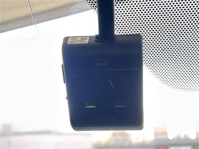 アクア クロスオーバー　純正ＳＤナビ／衝突軽減ブレーキ／前方ドライブレコーダー／全方位カメラ／ステアリングスイッチ／純正フロアマット／ハーフレザーシート／ＬＤＡ／ドアバイザー／オートライト／ＥＴＣ（25枚目）