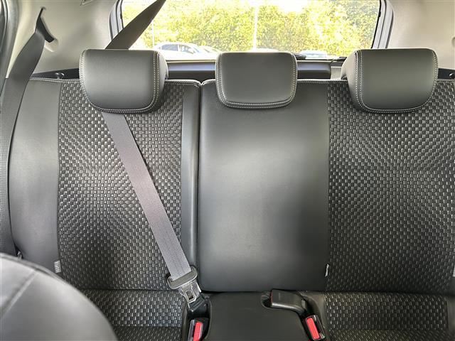 アクア クロスオーバー　純正ＳＤナビ／衝突軽減ブレーキ／前方ドライブレコーダー／全方位カメラ／ステアリングスイッチ／純正フロアマット／ハーフレザーシート／ＬＤＡ／ドアバイザー／オートライト／ＥＴＣ（30枚目）