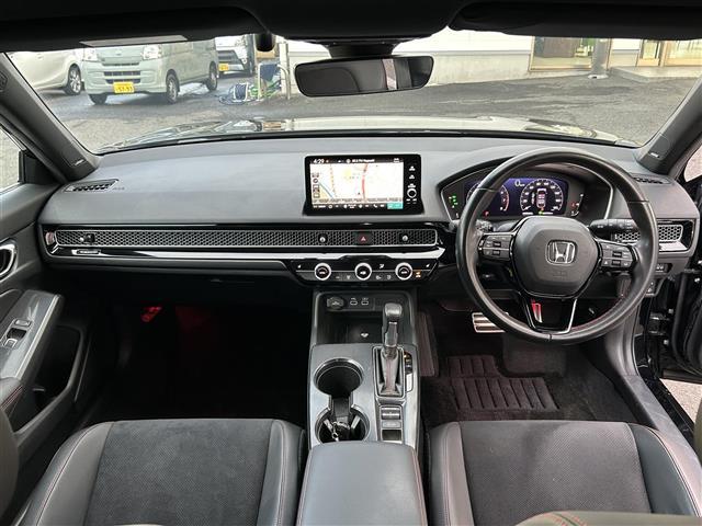 シビック ＥＸ　☆純正ナビ付ディスプレイオーディオ（ＡＭ／ＦＭ／ＴＶ）☆ブルートゥース☆クルーズコントロール追従あり☆レーンキープアシスト☆衝突軽減ブレーキ☆電子パーキングブレーキ☆ブレーキホールド（3枚目）