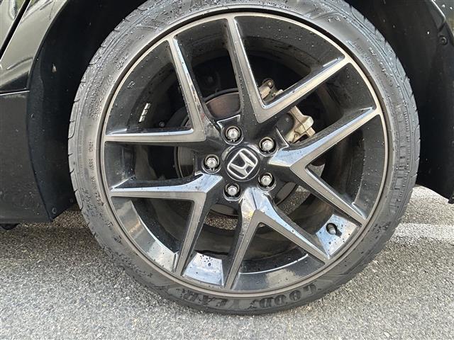 シビック ＥＸ　☆純正ナビ付ディスプレイオーディオ（ＡＭ／ＦＭ／ＴＶ）☆ブルートゥース☆クルーズコントロール追従あり☆レーンキープアシスト☆衝突軽減ブレーキ☆電子パーキングブレーキ☆ブレーキホールド（30枚目）