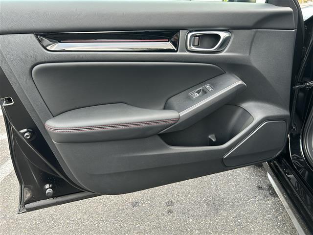 シビック ＥＸ　☆純正ナビ付ディスプレイオーディオ（ＡＭ／ＦＭ／ＴＶ）☆ブルートゥース☆クルーズコントロール追従あり☆レーンキープアシスト☆衝突軽減ブレーキ☆電子パーキングブレーキ☆ブレーキホールド（36枚目）