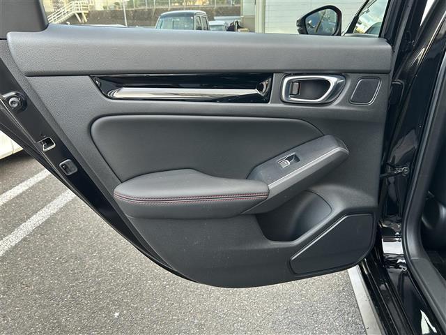 シビック ＥＸ　☆純正ナビ付ディスプレイオーディオ（ＡＭ／ＦＭ／ＴＶ）☆ブルートゥース☆クルーズコントロール追従あり☆レーンキープアシスト☆衝突軽減ブレーキ☆電子パーキングブレーキ☆ブレーキホールド（38枚目）