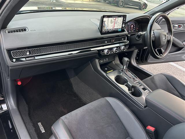 シビック ＥＸ　☆純正ナビ付ディスプレイオーディオ（ＡＭ／ＦＭ／ＴＶ）☆ブルートゥース☆クルーズコントロール追従あり☆レーンキープアシスト☆衝突軽減ブレーキ☆電子パーキングブレーキ☆ブレーキホールド（39枚目）