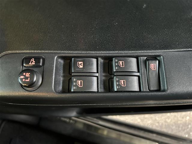 ムーヴコンテ カスタム X 純正ナビ(AM/FM/CD/DVD)/AAC/純正フロアマット/純正アルミホイール/ドアバイザー/電動格納ウィンカーミラー/ABS/イモビライザー/スマートキー/取扱説明書/保証書(13枚目)