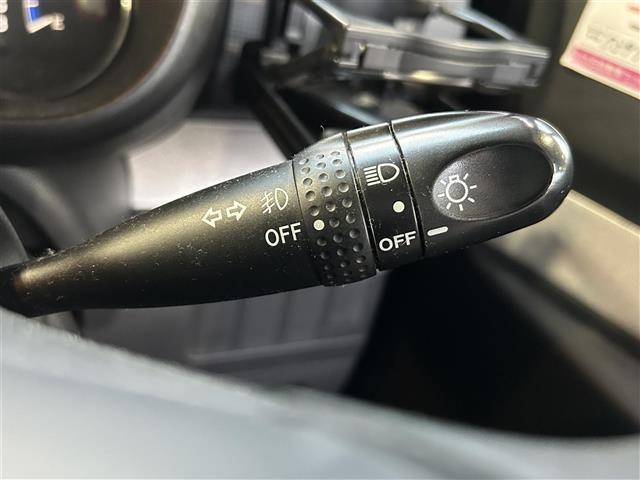 ムーヴコンテ カスタム X 純正ナビ(AM/FM/CD/DVD)/AAC/純正フロアマット/純正アルミホイール/ドアバイザー/電動格納ウィンカーミラー/ABS/イモビライザー/スマートキー/取扱説明書/保証書(15枚目)