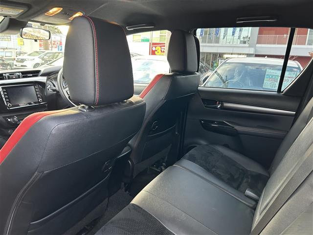 ハイラックス Ｚ　ＧＲスポーツ　純正ナビ／全方位モニター／ワンオーナー／パドルシフト／クルーズコントロール／Ｄ席パワーシート／ステアリングスイッチ／スマートキー／プッシュスタート／ＥＴＣ／全席オートパワーウィンドウ／４ＷＤ（26枚目）