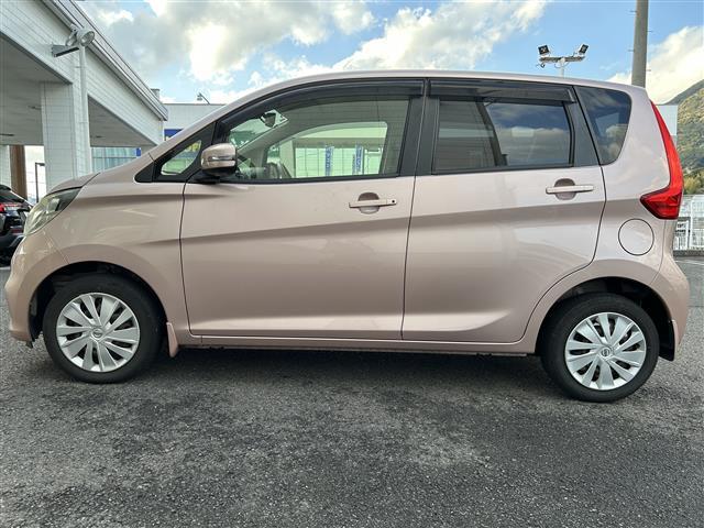 デイズ X ワンオーナー/純正ナビ(BT/フルセグTV/CD)/アラウンドビューモニター/エマージェンシーブレーキ/ETC/スマートキー/プッシュスタート/ステアリングスイッチ/Aストップ(5枚目)