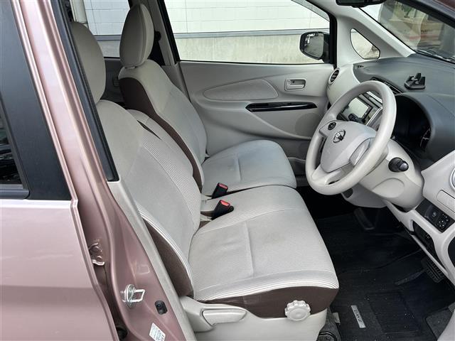 デイズ X ワンオーナー/純正ナビ(BT/フルセグTV/CD)/アラウンドビューモニター/エマージェンシーブレーキ/ETC/スマートキー/プッシュスタート/ステアリングスイッチ/Aストップ(21枚目)