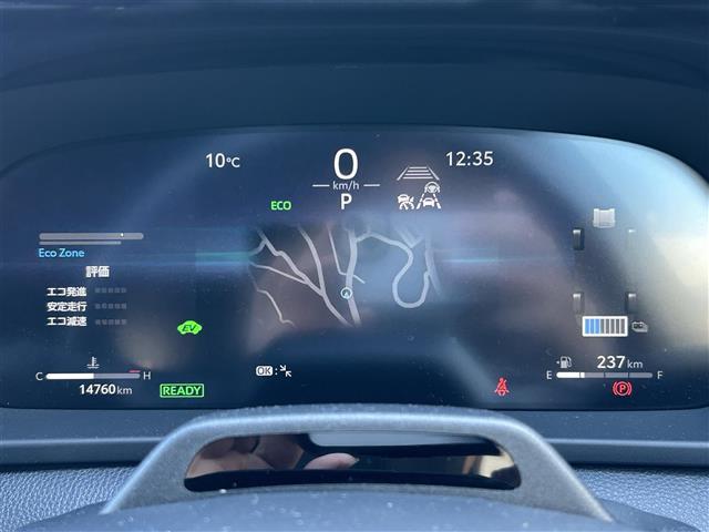 クラウンスポーツ Z ワンオーナー/純正DA(FM/AM/BT/フルセグTV/Mira Cast)/ガラスルーフ/ビルトインETC/ステアリングヒーター/DN席シートヒーター/DN席エアシート/クルコン/パワーバックドア(3枚目)