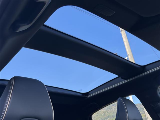 クラウンスポーツ Z ワンオーナー/純正DA(FM/AM/BT/フルセグTV/Mira Cast)/ガラスルーフ/ビルトインETC/ステアリングヒーター/DN席シートヒーター/DN席エアシート/クルコン/パワーバックドア(9枚目)