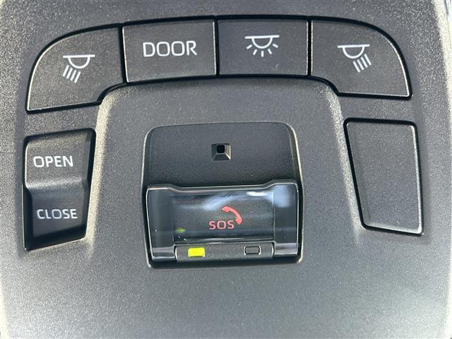 クラウンスポーツ Z ワンオーナー/純正DA(FM/AM/BT/フルセグTV/Mira Cast)/ガラスルーフ/ビルトインETC/ステアリングヒーター/DN席シートヒーター/DN席エアシート/クルコン/パワーバックドア(11枚目)