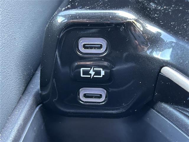 クラウンスポーツ Z ワンオーナー/純正DA(FM/AM/BT/フルセグTV/Mira Cast)/ガラスルーフ/ビルトインETC/ステアリングヒーター/DN席シートヒーター/DN席エアシート/クルコン/パワーバックドア(23枚目)