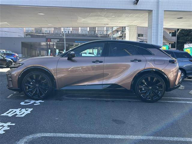 クラウンスポーツ Z ワンオーナー/純正DA(FM/AM/BT/フルセグTV/Mira Cast)/ガラスルーフ/ビルトインETC/ステアリングヒーター/DN席シートヒーター/DN席エアシート/クルコン/パワーバックドア(32枚目)