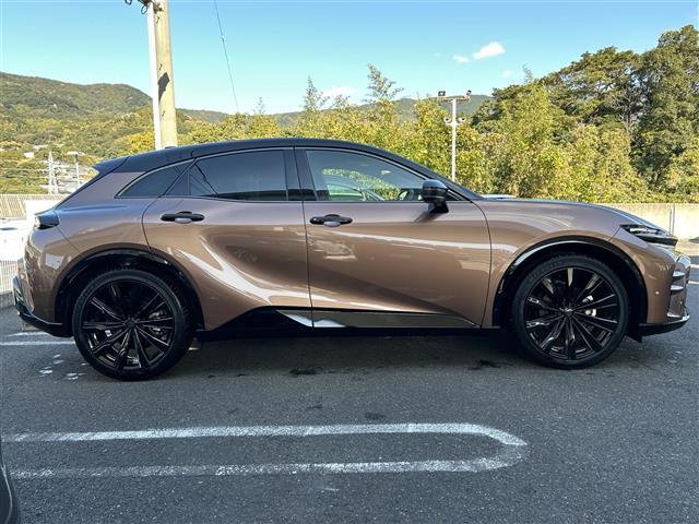 クラウンスポーツ Z ワンオーナー/純正DA(FM/AM/BT/フルセグTV/Mira Cast)/ガラスルーフ/ビルトインETC/ステアリングヒーター/DN席シートヒーター/DN席エアシート/クルコン/パワーバックドア(36枚目)