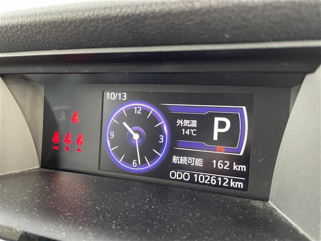 ルーミー カスタムＧ　４ＷＤ／ワンオーナー／純正ＳＤナビ（ＡＭ／ＦＭ／ＣＤ／ＳＤ／ＢＴ）／ワンセグ（走行中視聴不可）／バックカメラ／アイドリングストップ／ウィンカーミラー／ドアバイザー／パワースライドドア／ＥＴＣ／フォグ（8枚目）