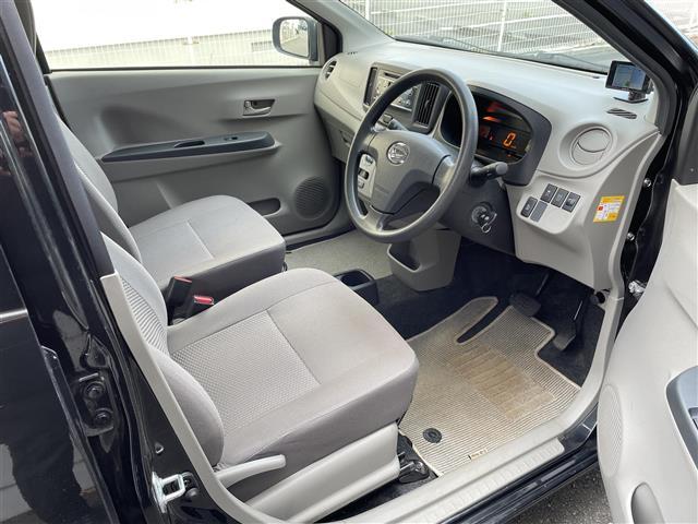 ミライース L スマートセレクションSA 純正オーディオ(CD/FM/AM)/アイドリングストップ/リモコンキー/純正フロアマット/横滑り防止装置/盗難防止装置/衝突軽減ブレーキ/ヘッドライトレベライザー/社外レーダー探知機/夏タイヤ付(25枚目)