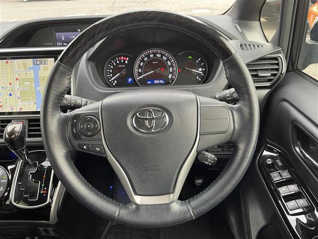 エスクァイア Gi 4WD/純正SDナビ(AM/FM/CD/DVD/BT/SD)/フルセグテレビ(走行中視聴可能)/バックカメラ/アイドリングストップ/ウィンカーミラー/キャプテンシート/クルーズコントロール/ETC(6枚目)