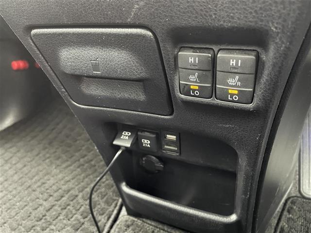 エスクァイア Gi 4WD/純正SDナビ(AM/FM/CD/DVD/BT/SD)/フルセグテレビ(走行中視聴可能)/バックカメラ/アイドリングストップ/ウィンカーミラー/キャプテンシート/クルーズコントロール/ETC(9枚目)