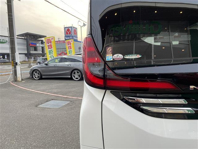 ノア S-G 4WD/純正ナビ(AM/FM/BT)/フルセグ(走行中視聴不可)/ステアリングリモコン/クルーズコントロール(追従走行あり)/全方位モニター/前席シートヒーター/ドライブレコーダー/(22枚目)