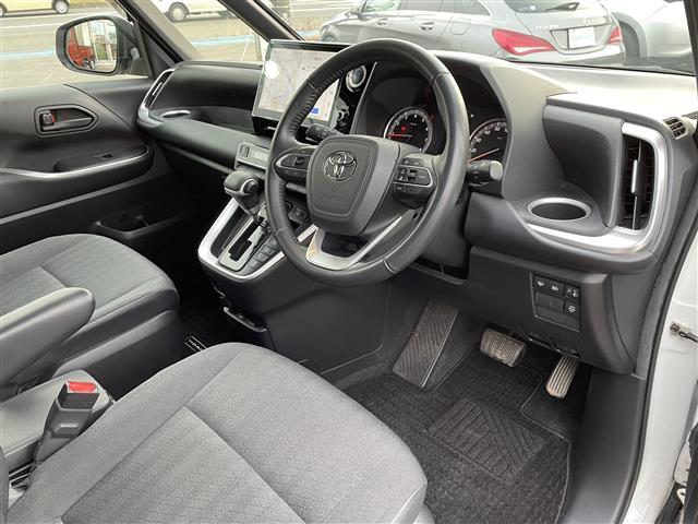 ノア S-G 4WD/純正ナビ(AM/FM/BT)/フルセグ(走行中視聴不可)/ステアリングリモコン/クルーズコントロール(追従走行あり)/全方位モニター/前席シートヒーター/ドライブレコーダー/(24枚目)