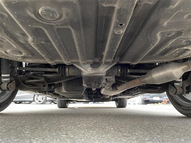 ノア S-G 4WD/純正ナビ(AM/FM/BT)/フルセグ(走行中視聴不可)/ステアリングリモコン/クルーズコントロール(追従走行あり)/全方位モニター/前席シートヒーター/ドライブレコーダー/(40枚目)