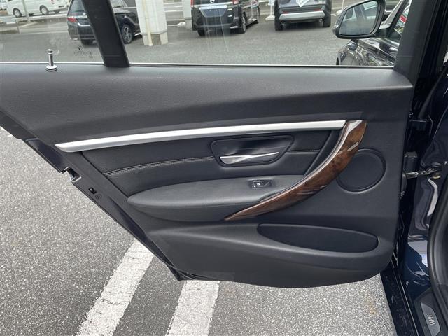 ３シリーズ ３２０ｄ　ラグジュアリー　ディーゼル　ナビ　バックカメラ（32枚目）