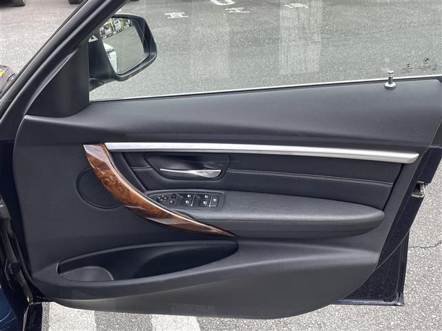 ３シリーズ ３２０ｄ　ラグジュアリー　ディーゼル　ナビ　バックカメラ（38枚目）