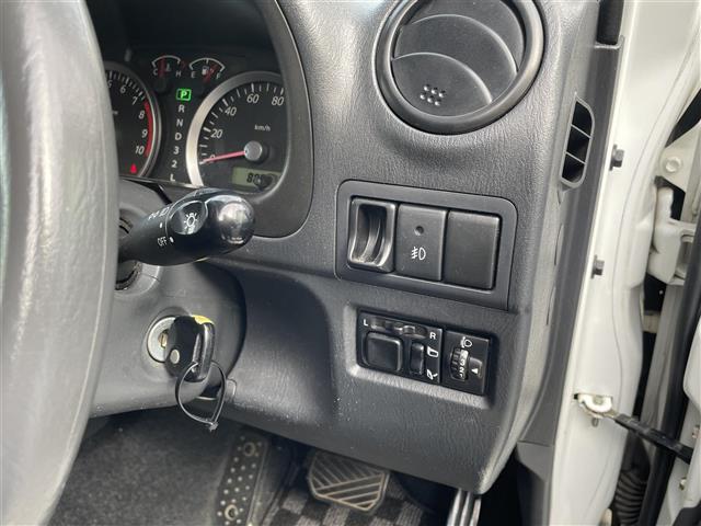 AZオフロード XC 4WD ホワイトレタータイヤ(27枚目)