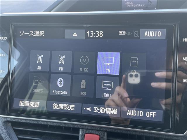 ヴォクシー ハイブリッドＺＳ　煌ＩＩ　純正ナビ　後席モニター　Ｂカメラ　シートヒーター　ドラレコ　クルコン　純正アルミ（18枚目）