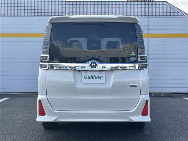 ヴォクシー ハイブリッドＺＳ　煌ＩＩ　純正ナビ　後席モニター　Ｂカメラ　シートヒーター　ドラレコ　クルコン　純正アルミ（21枚目）