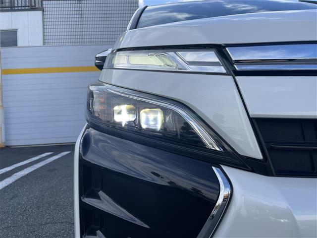 ヴォクシー ハイブリッドＺＳ　煌ＩＩ　純正ナビ　後席モニター　Ｂカメラ　シートヒーター　ドラレコ　クルコン　純正アルミ（26枚目）