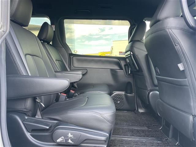 ヴォクシー ハイブリッドＺＳ　煌ＩＩ　純正ナビ　後席モニター　Ｂカメラ　シートヒーター　ドラレコ　クルコン　純正アルミ（32枚目）